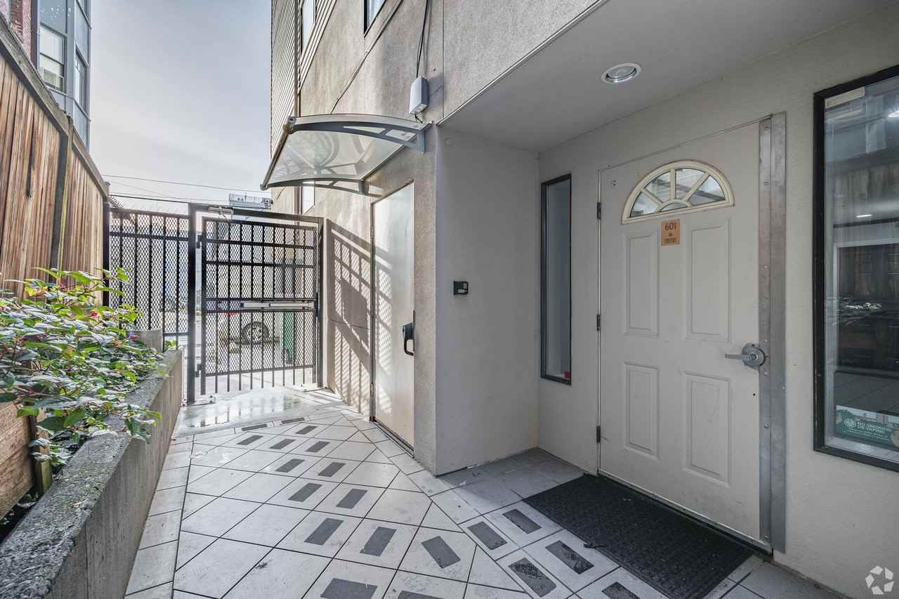 Arise Century - Photo 3 of 7