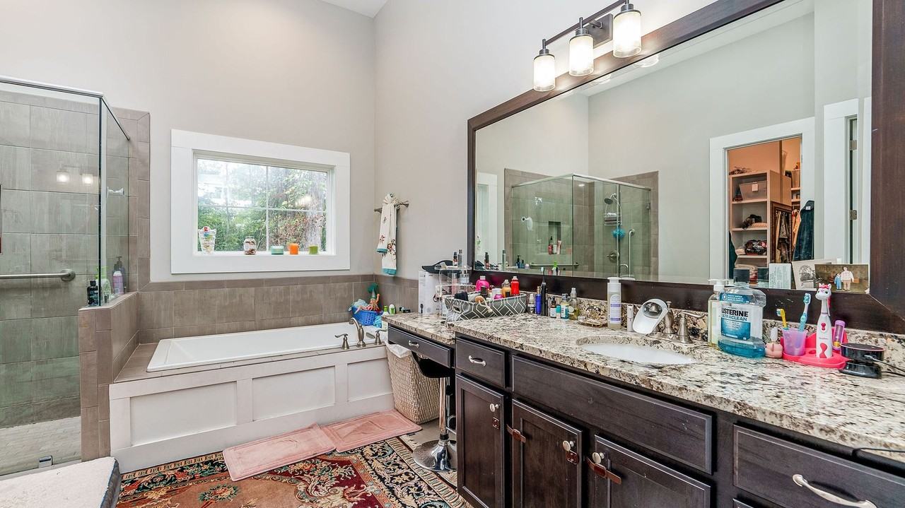 1395 Old Rosebud Trl - Photo 3 of 33