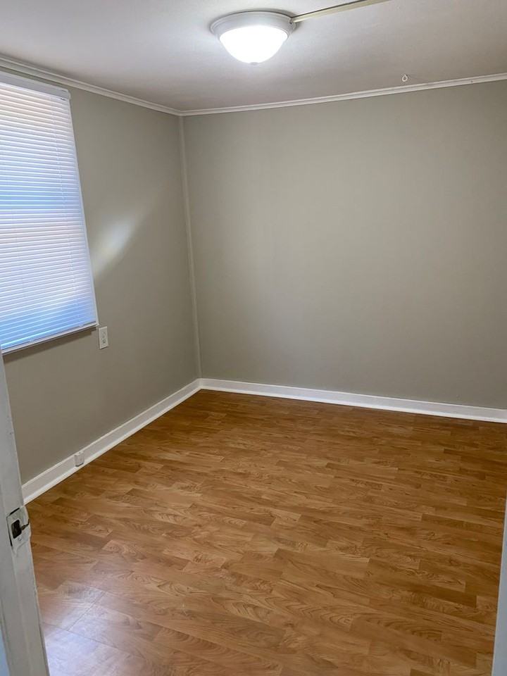 7518 Cadet Rd - Photo 3 of 8