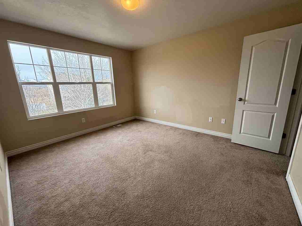 31 N Kintail St - Photo 6 of 24