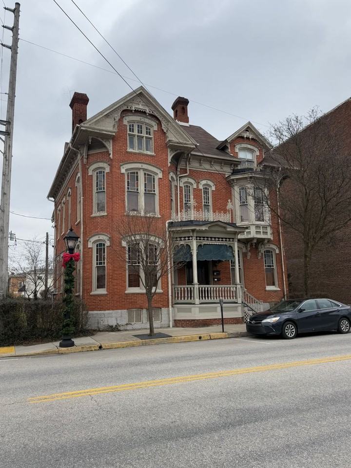 17 N Earl St - Photo 2 of 35