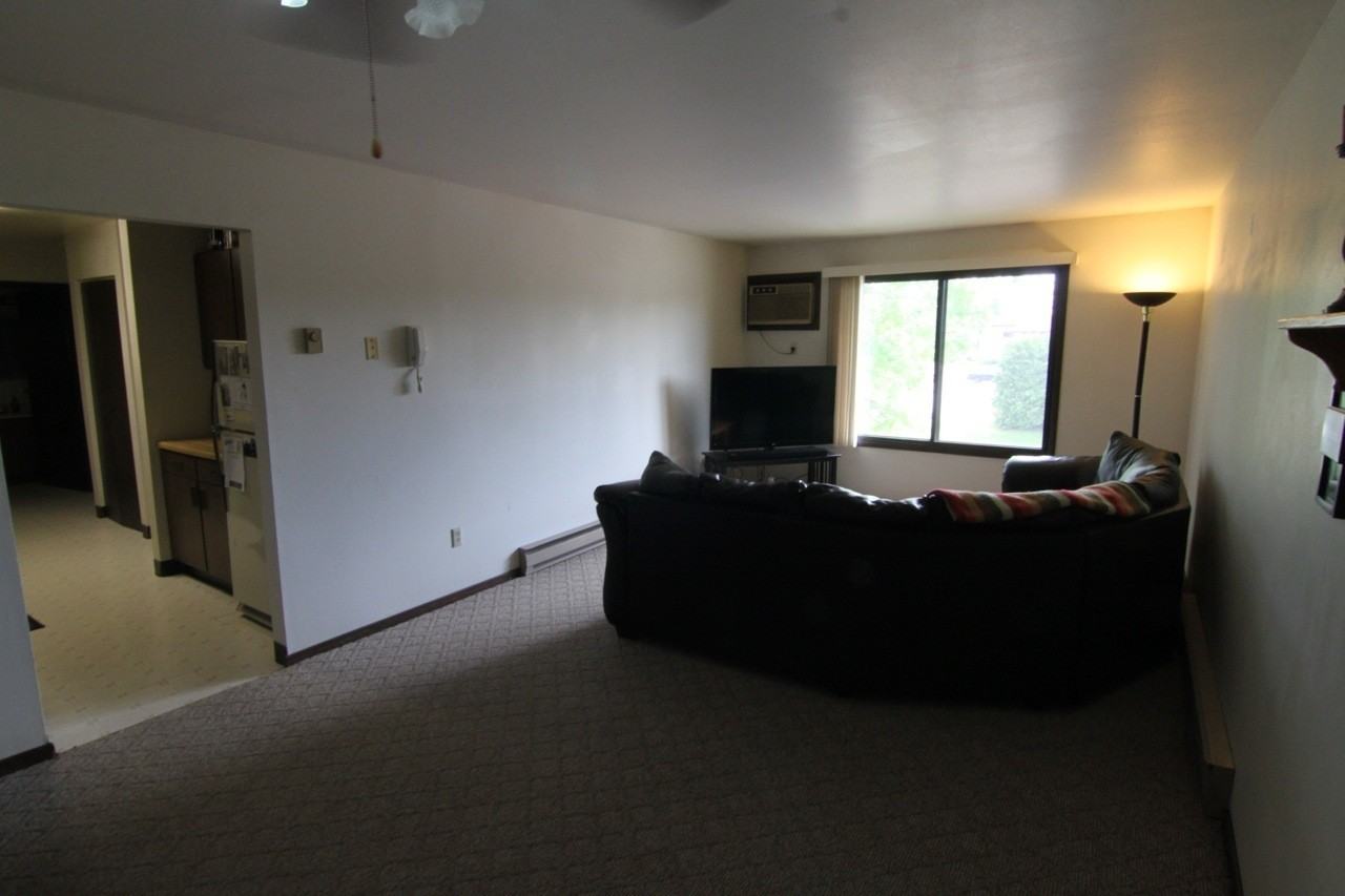 Manchester Court - Photo 4 of 6