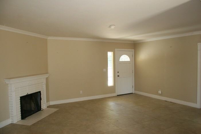 2108 Faye Ln - Photo 2 of 9