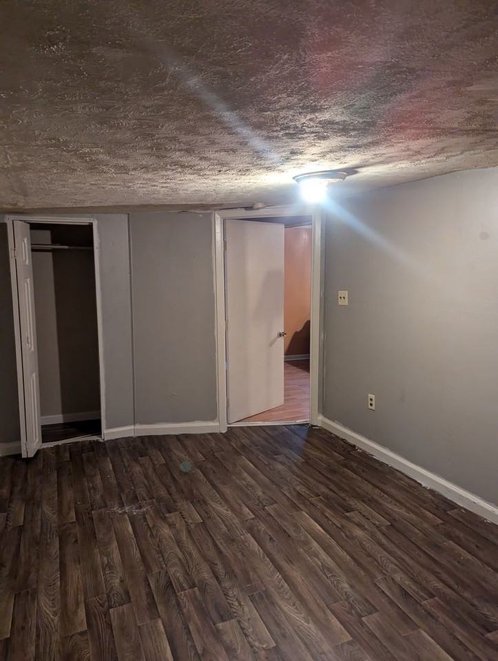 892 Lynn Garden Dr - Photo 4 of 11