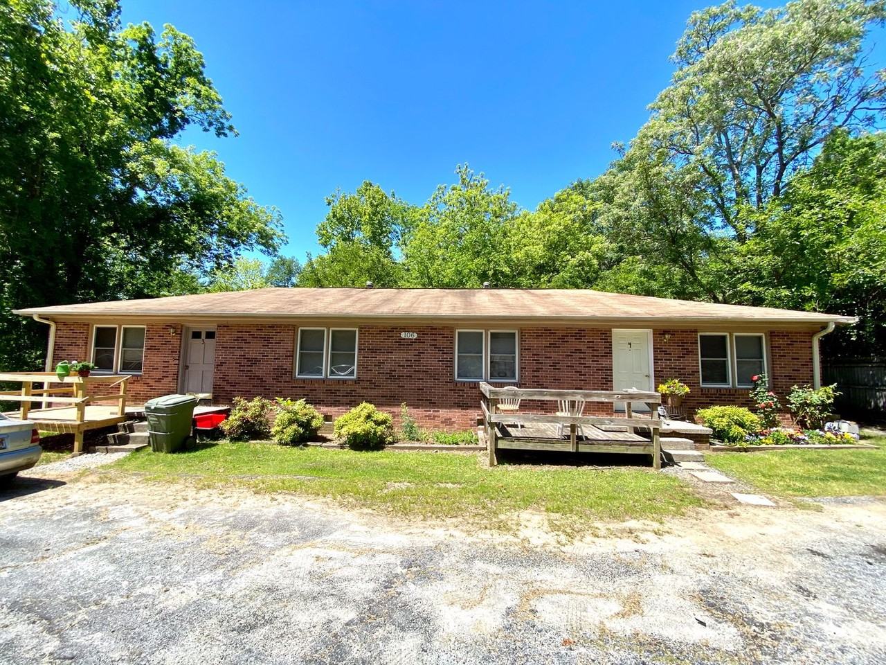 106 Cantrell Dr - Photo 2 of 22