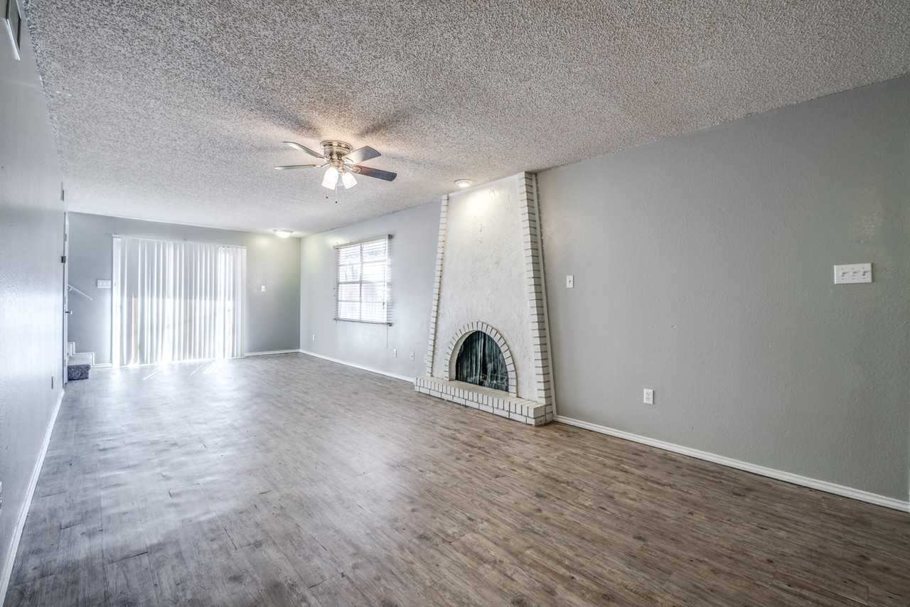 5302 Kenosha Ave - Photo 3 of 50