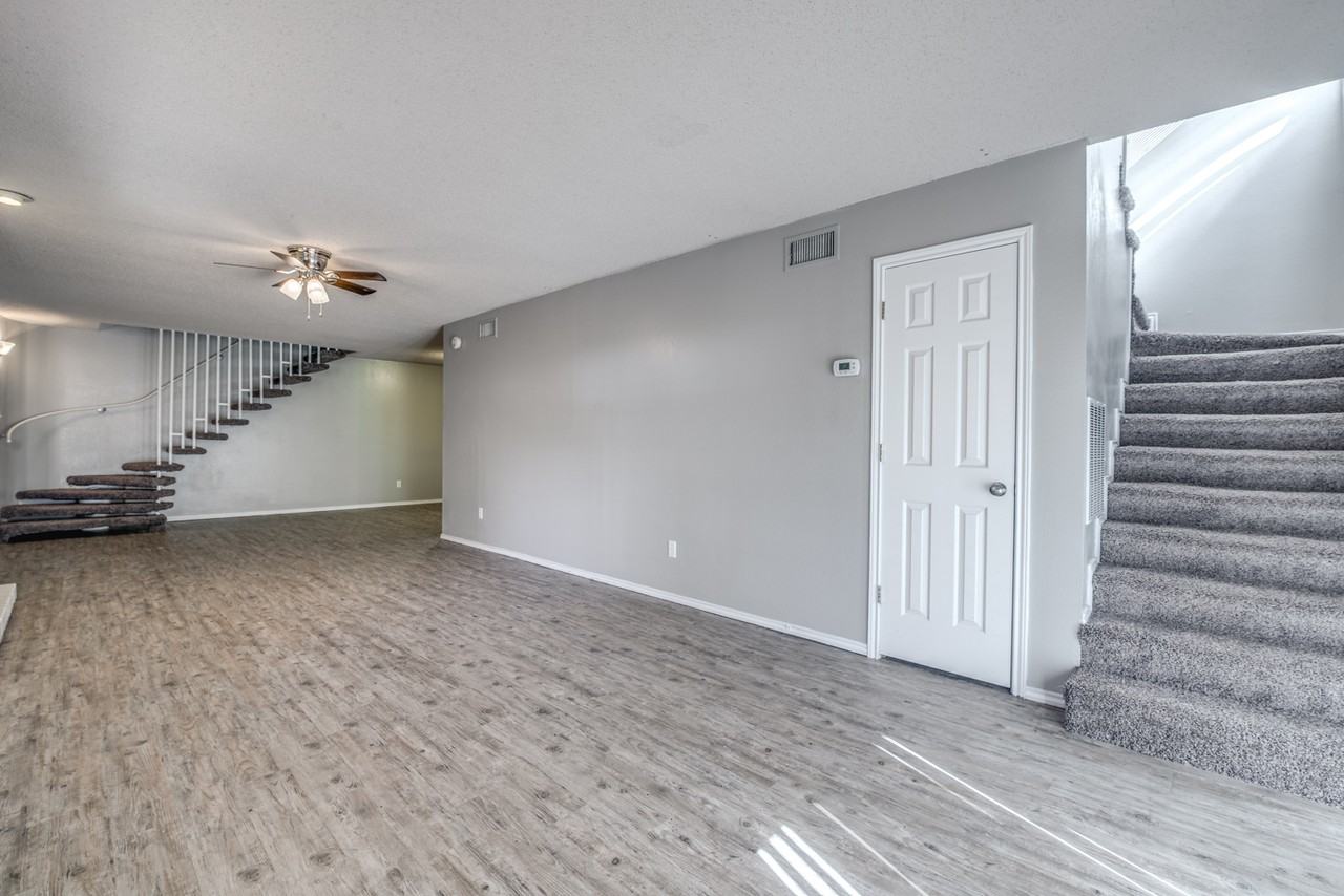 5302 Kenosha Ave - Photo 6 of 50