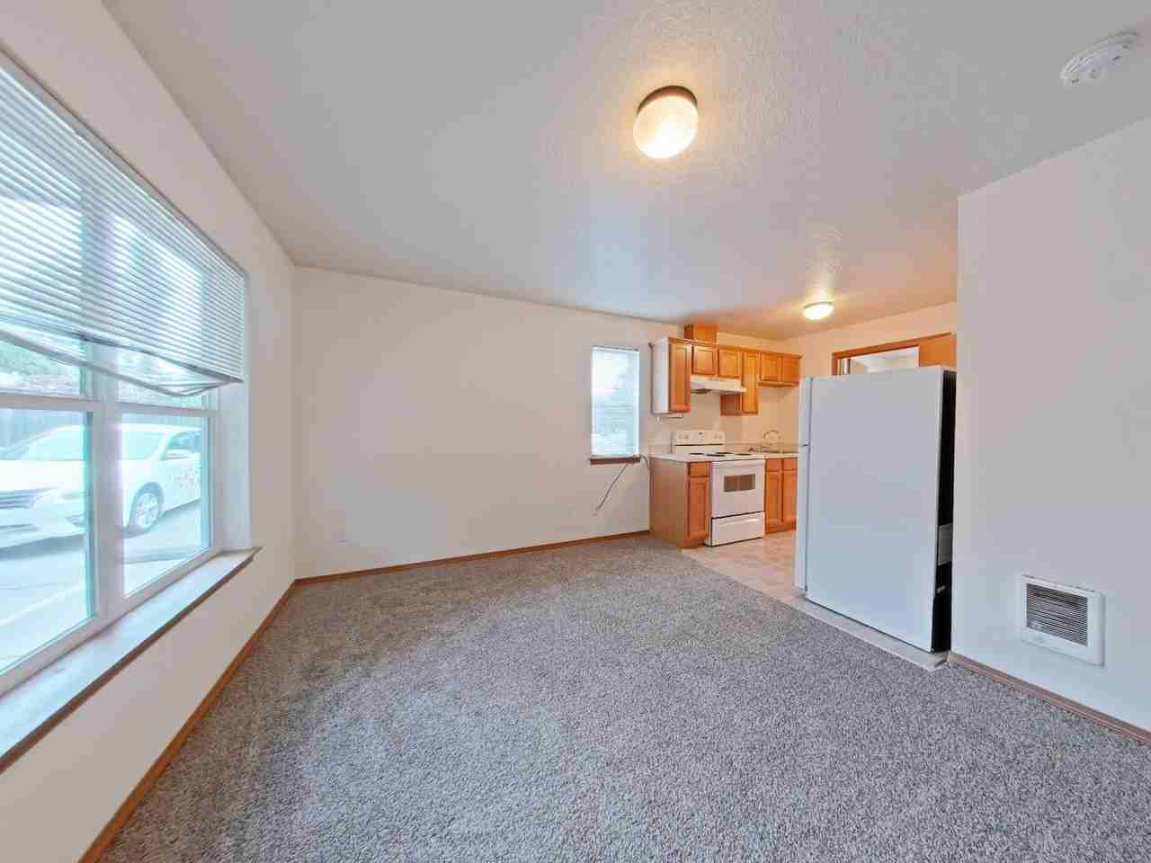 735 East 19th Alley - Photo 2 of 21