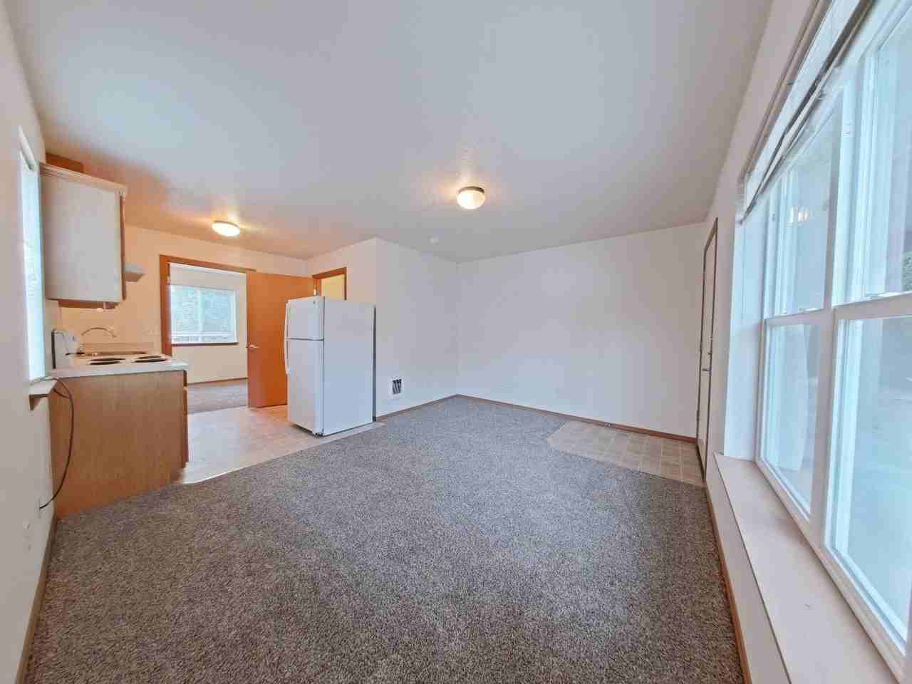 735 East 19th Alley - Photo 4 of 21