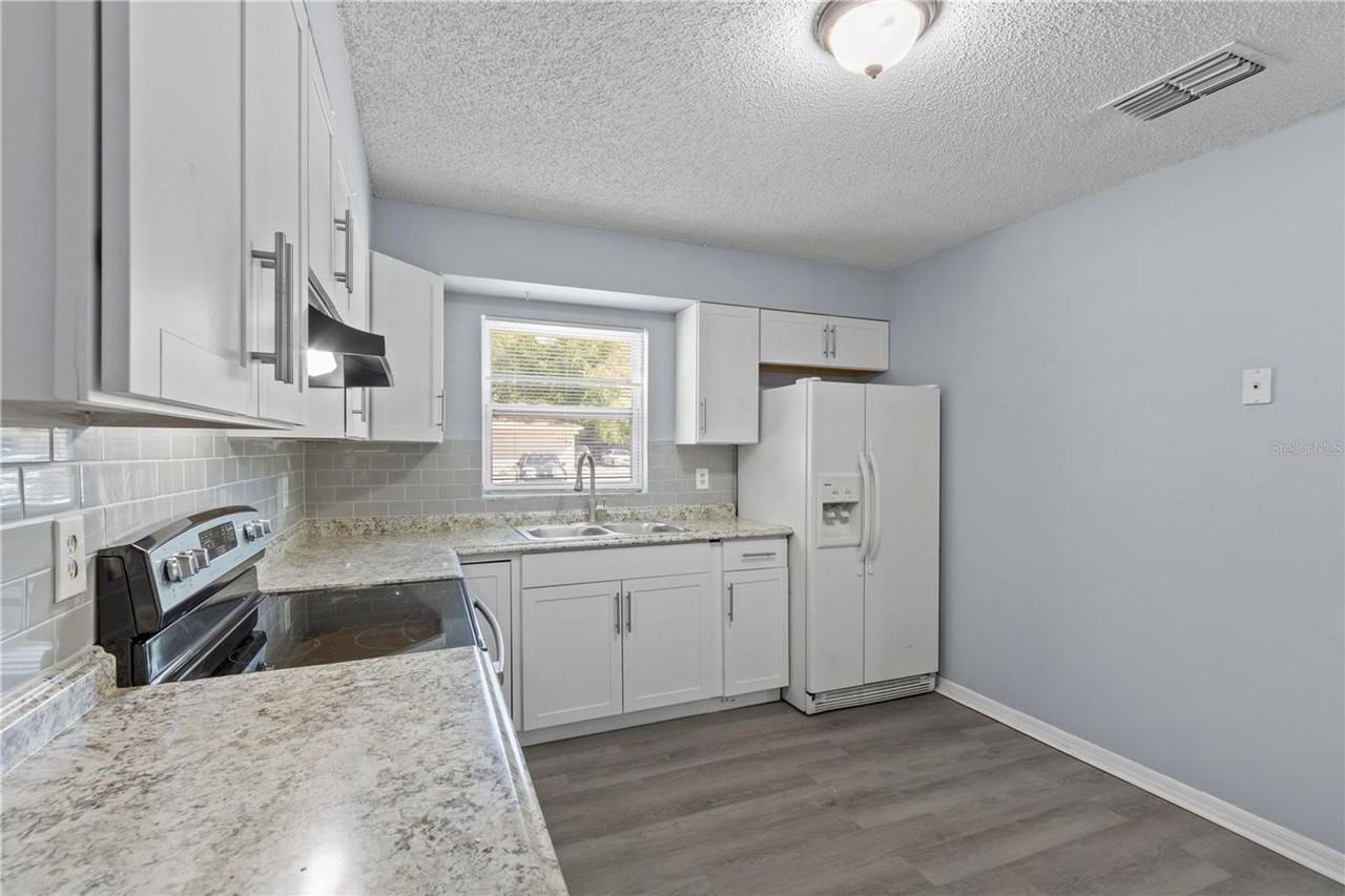 1703 Birchwood Cir #1 - Photo 4 of 17