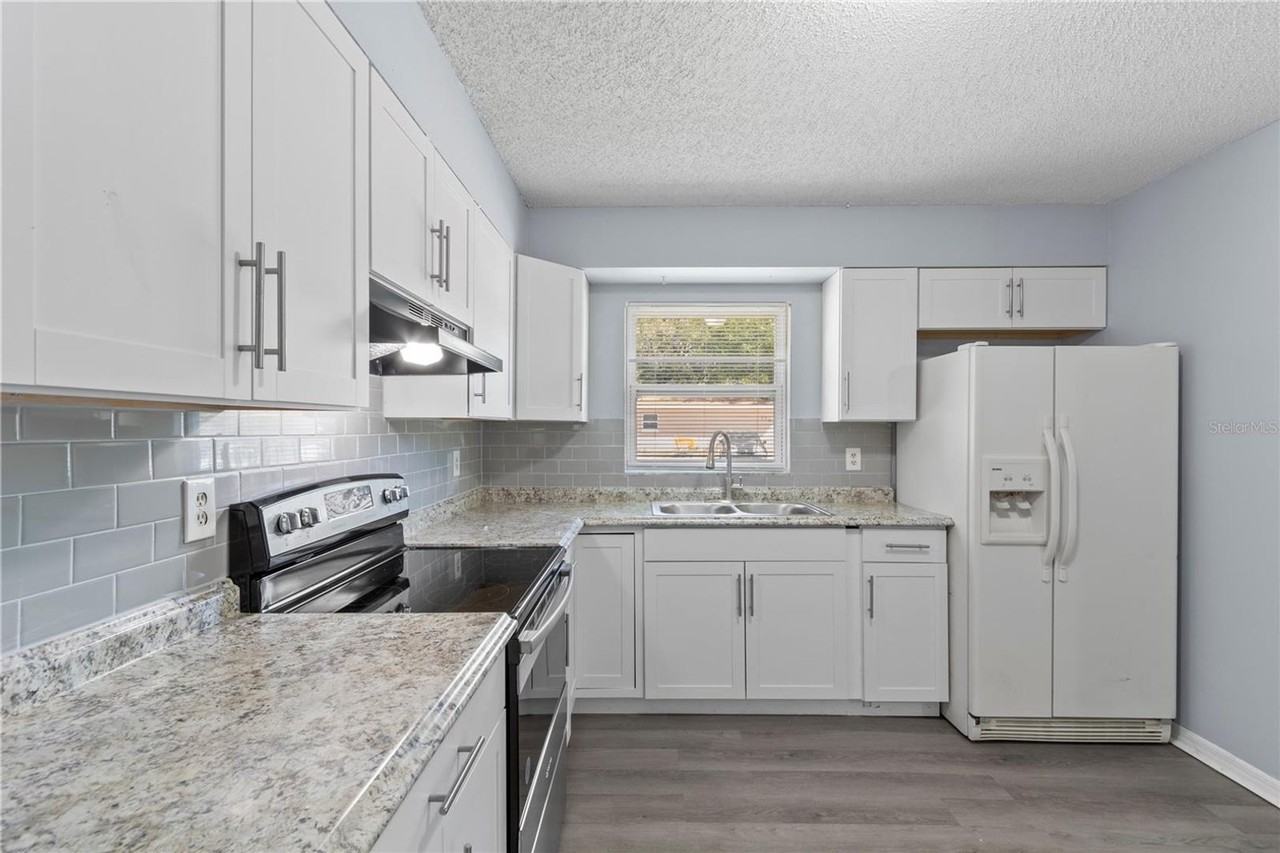 1703 Birchwood Cir #1 - Photo 5 of 17