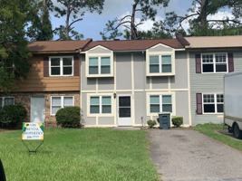 featured image of 740 Elaine St