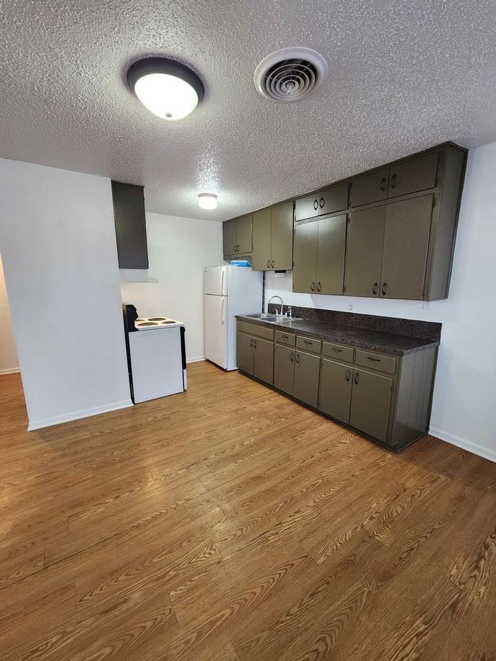 205 205 S Broad  - 205 S Broad - Photo 3 of 14