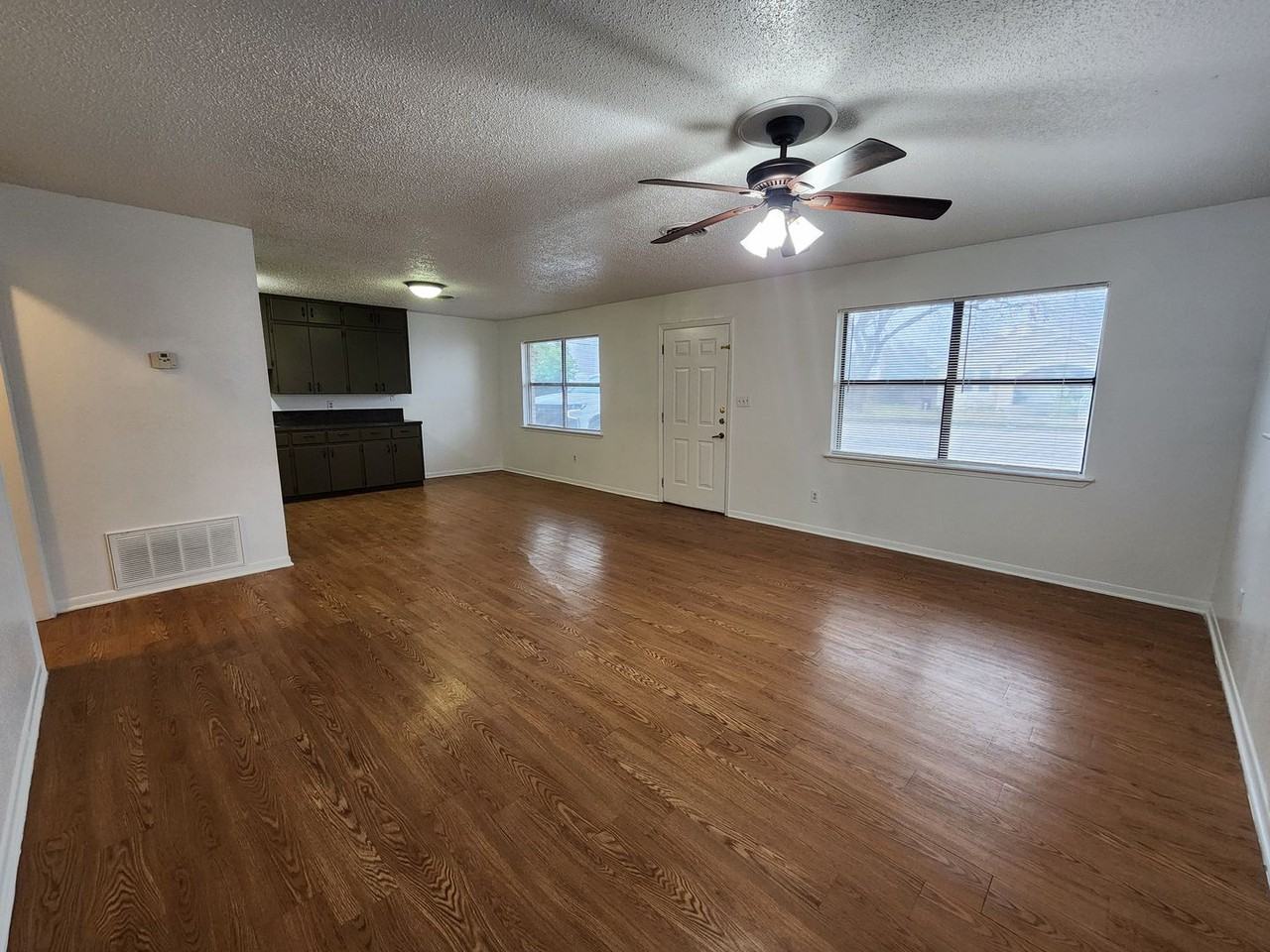 205 205 S Broad  - 205 S Broad - Photo 6 of 14