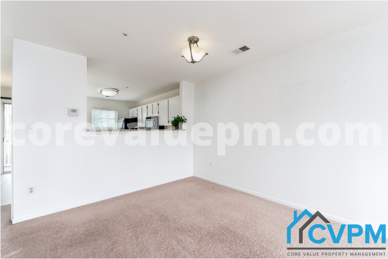1425 Nestlewood Ct - Photo 5 of 25
