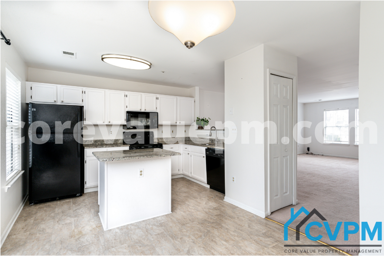 1425 Nestlewood Ct - Photo 7 of 25