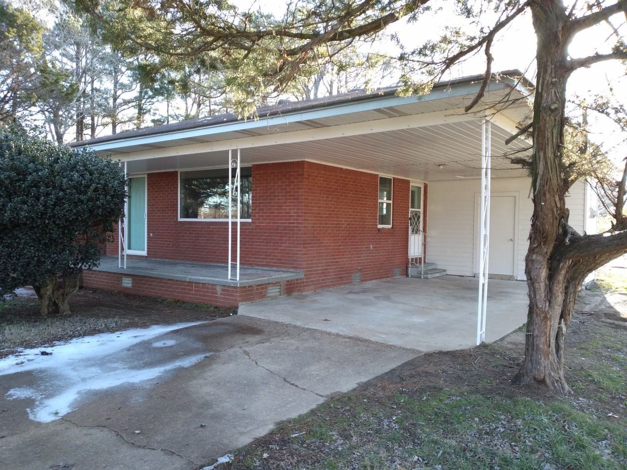 301 Nw 2nd St - Photo 2 of 21