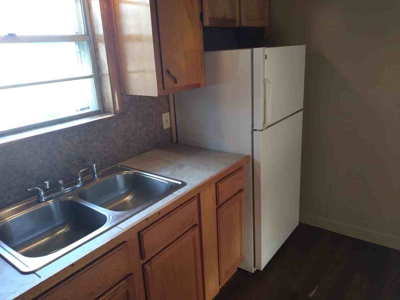 301 Nw 2nd St - Photo 3 of 21