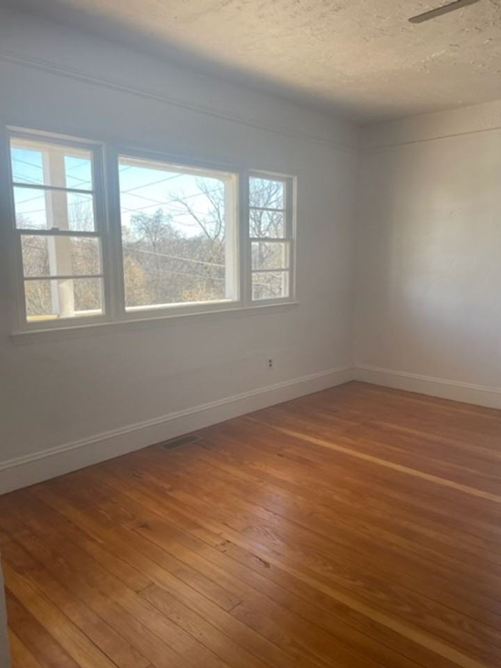 1719 Liberty St - Photo 3 of 15