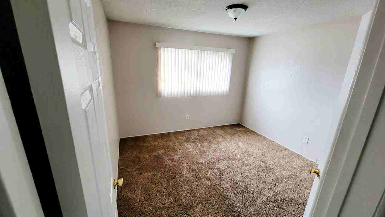 1210 Stoneridge - Photo 6 of 19
