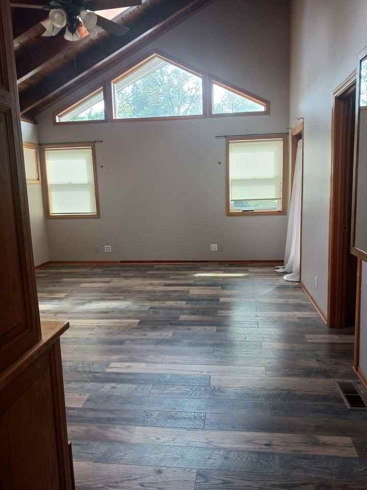 5061 Lower River Rd - Photo 2 of 26