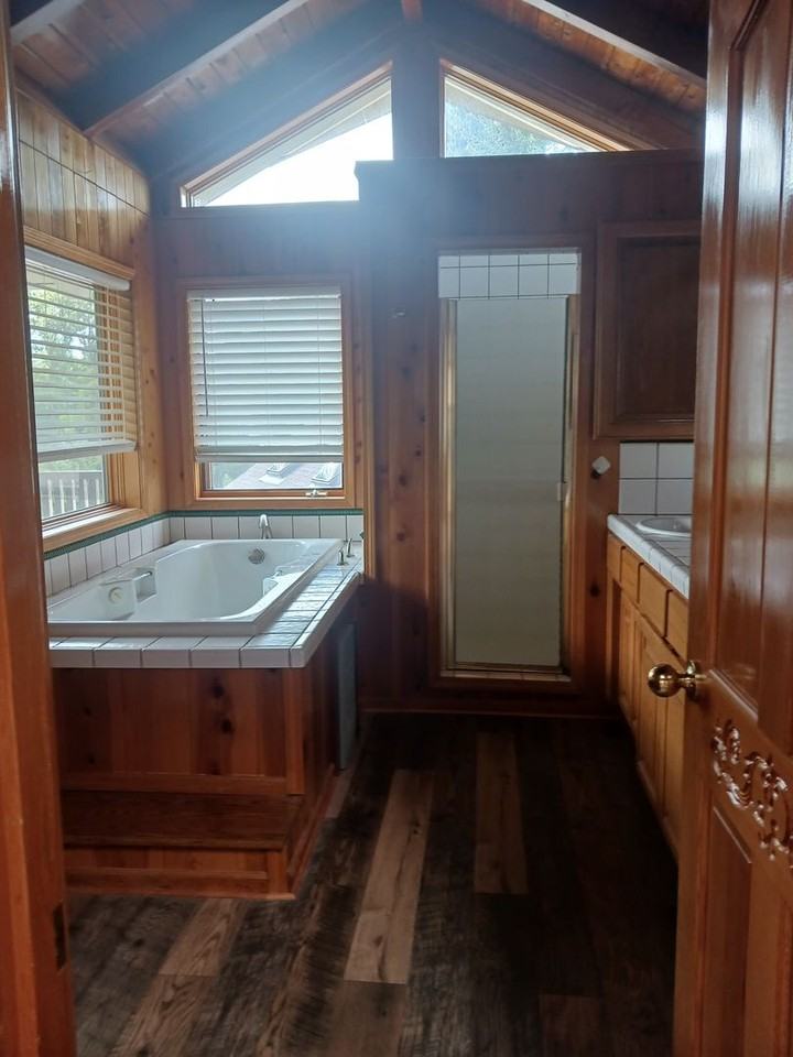 5061 Lower River Rd - Photo 3 of 26