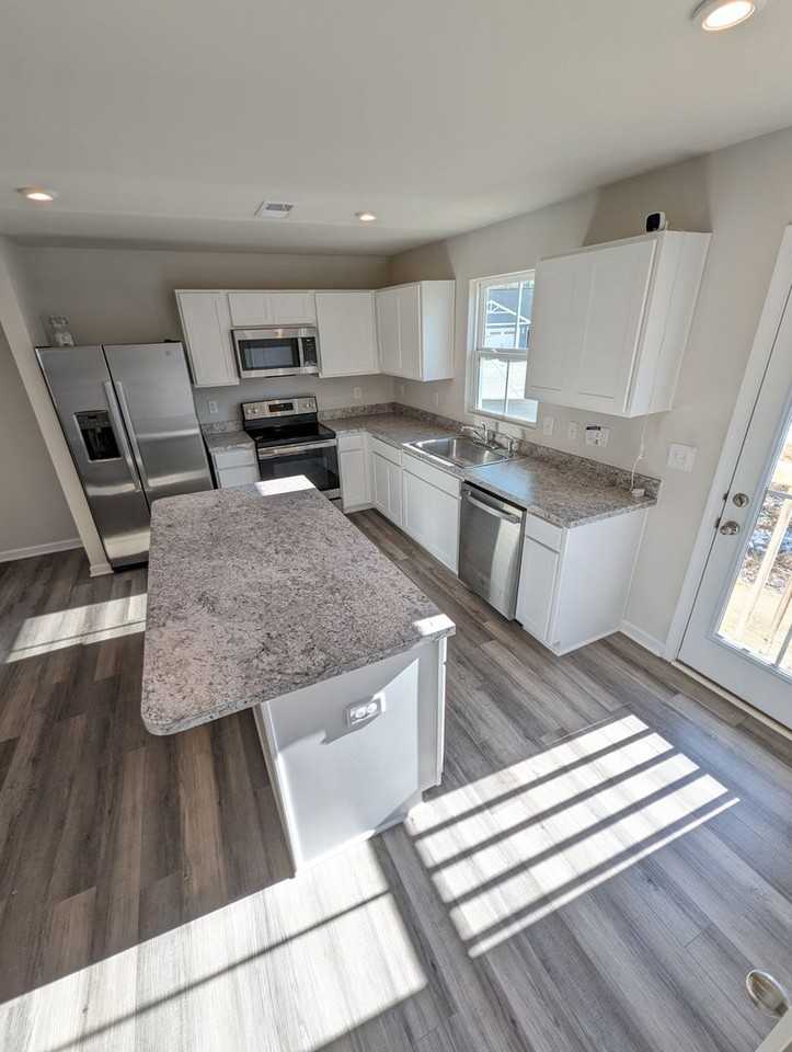 101 Spiers Ln - Photo 5 of 14