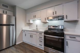 3833 Cuming - Photo 1 of 1