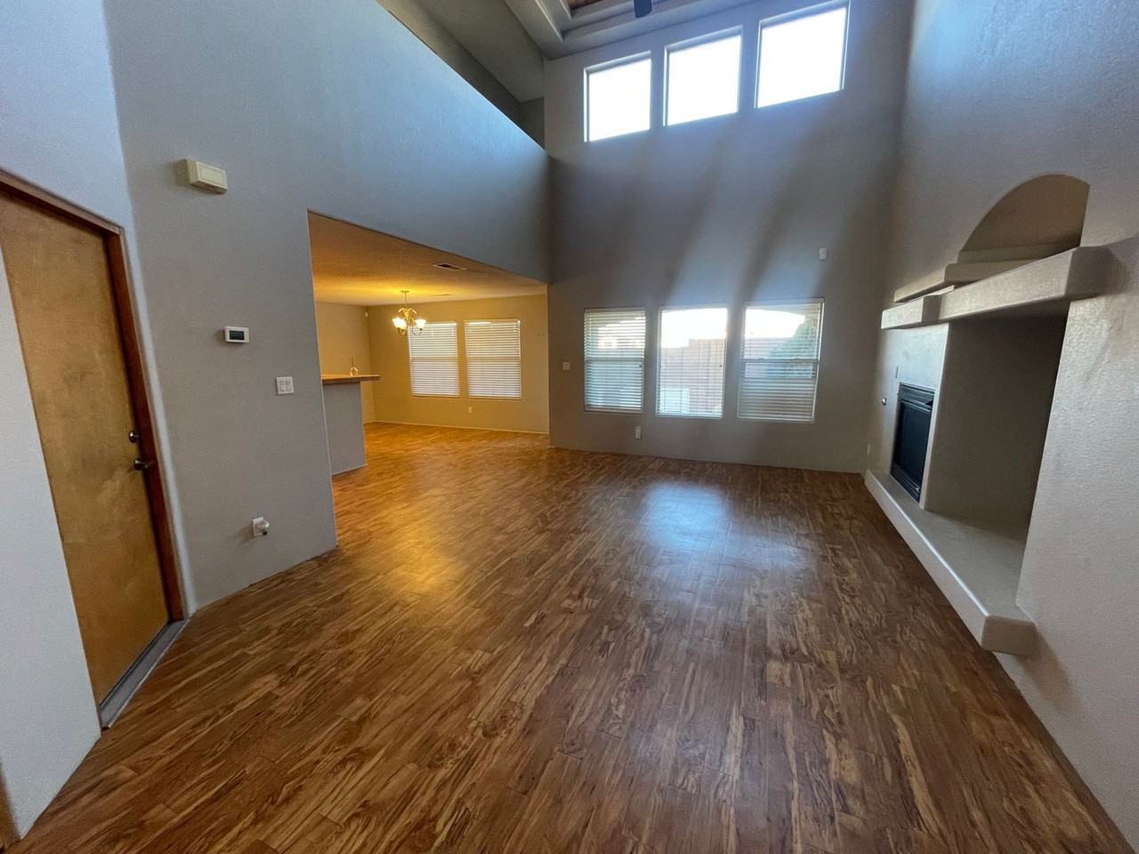 7323 Via Contenta Ne - Photo 3 of 14