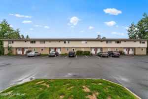 featured image of 470 Dailey Ave