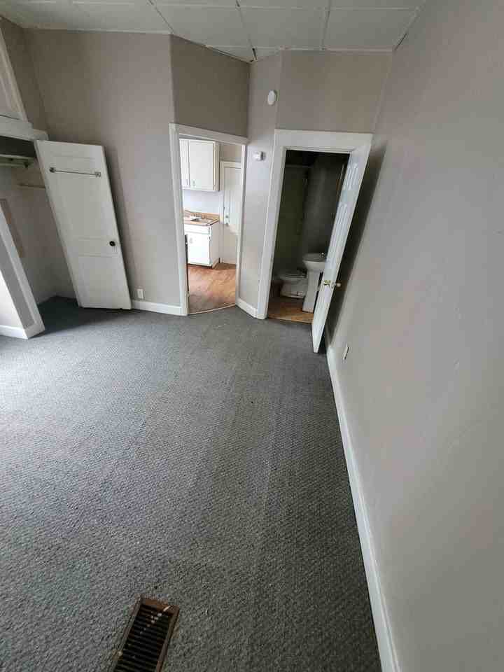 717 Cincinnati - Photo 3 of 4