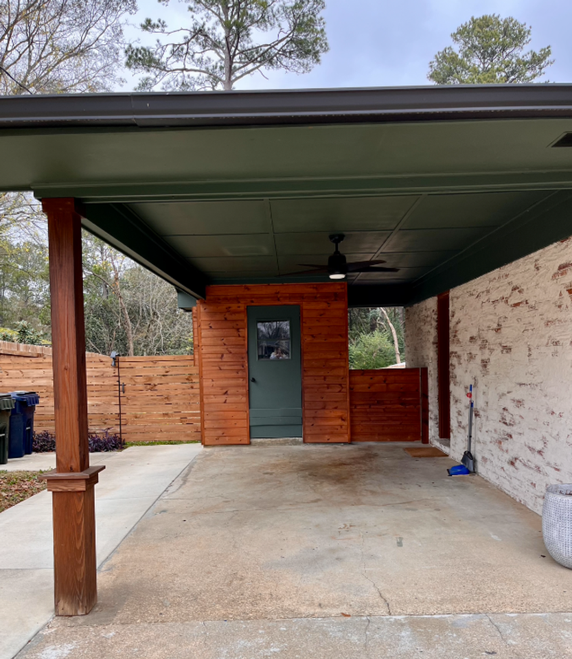 1015 Flowers Ave - Photo 2 of 9