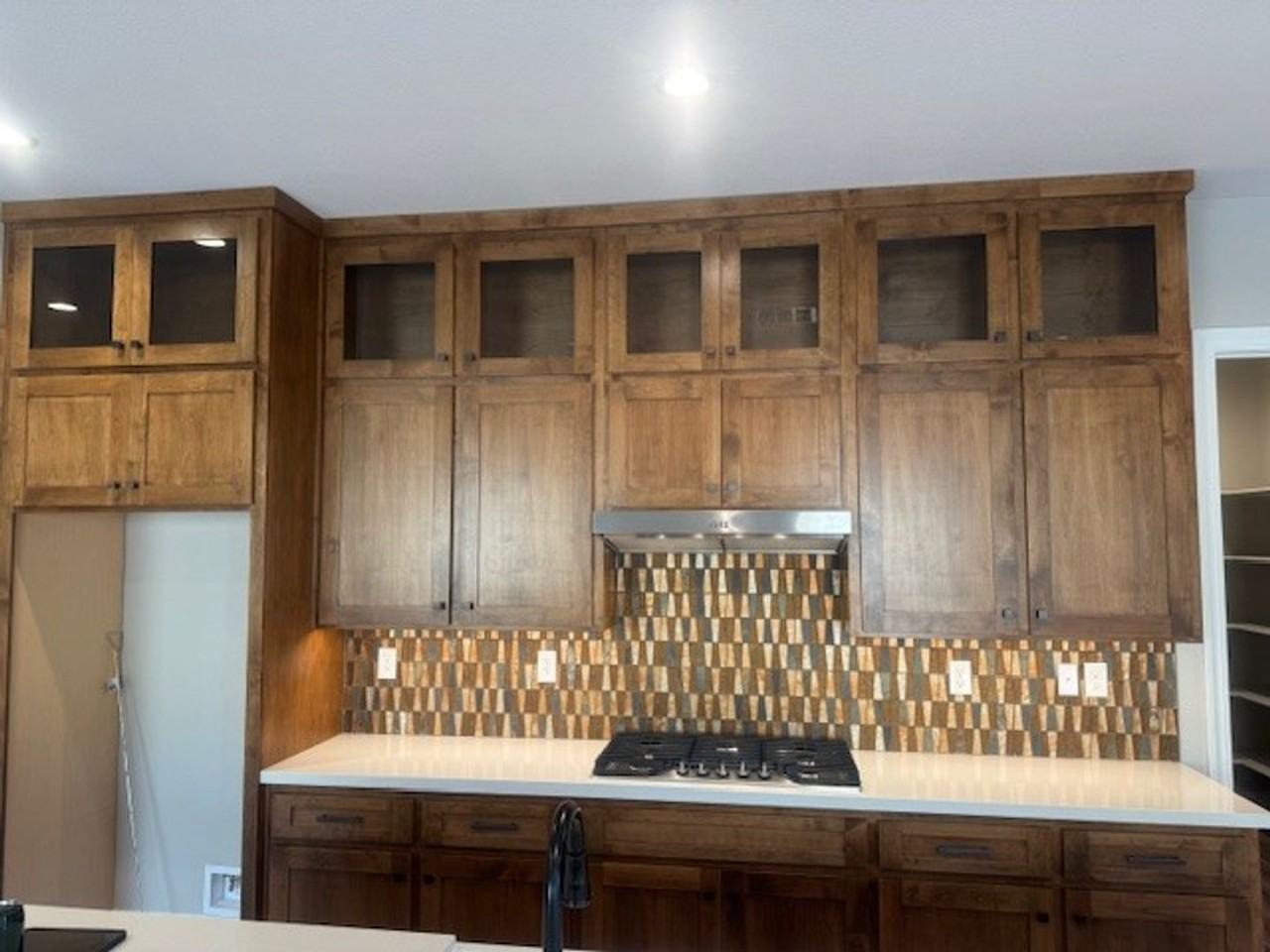 195 Commodore Dr - Photo 6 of 17