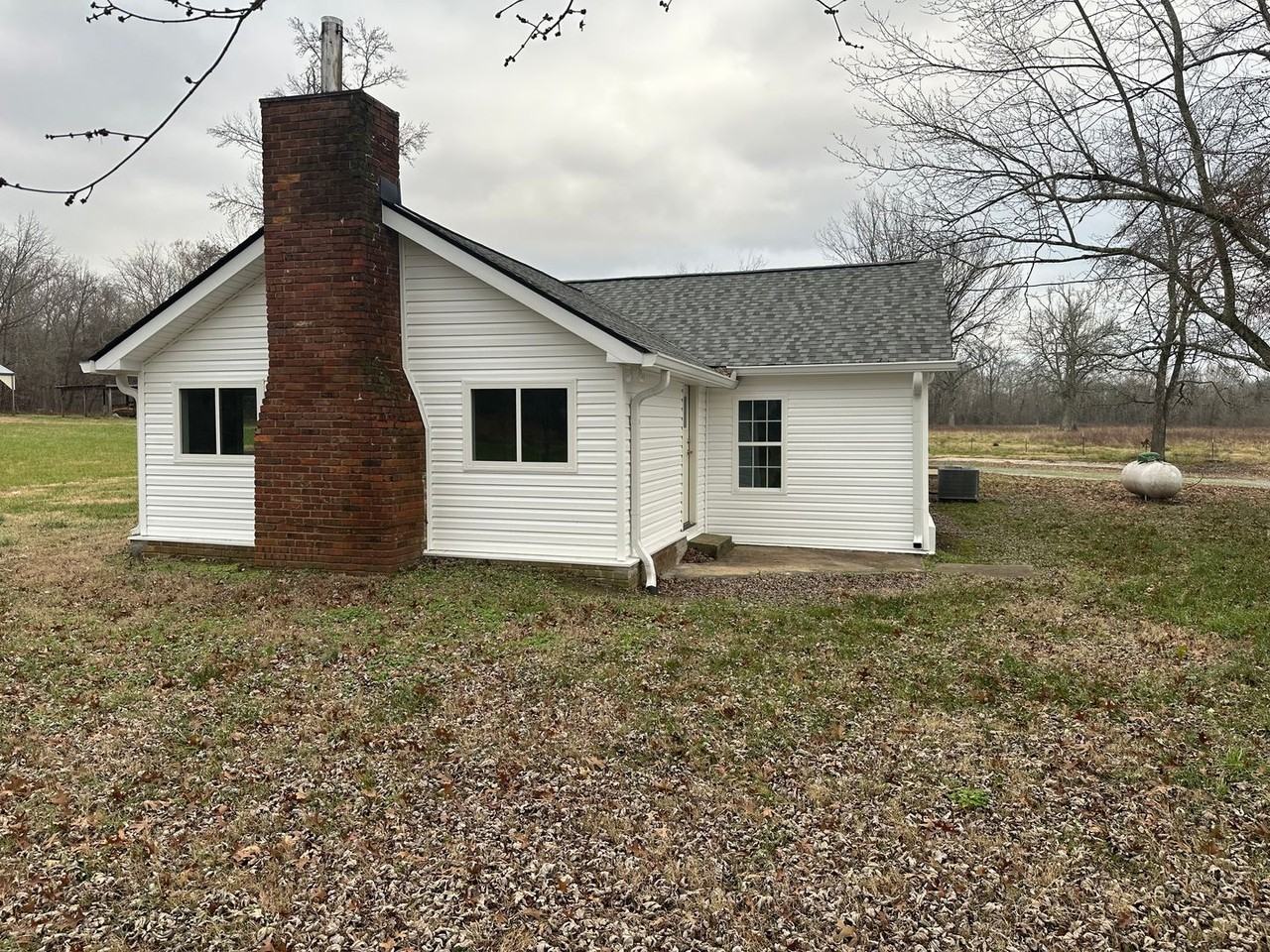480 Smith Rd - Photo 3 of 20