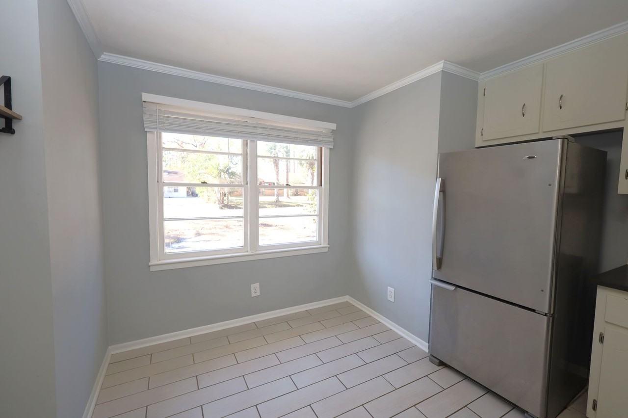 1709 Azalea Dr #A - Photo 4 of 9