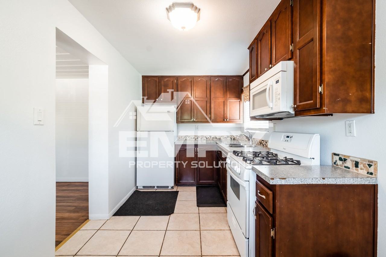 8718 Gallatin Rd - Photo 6 of 25