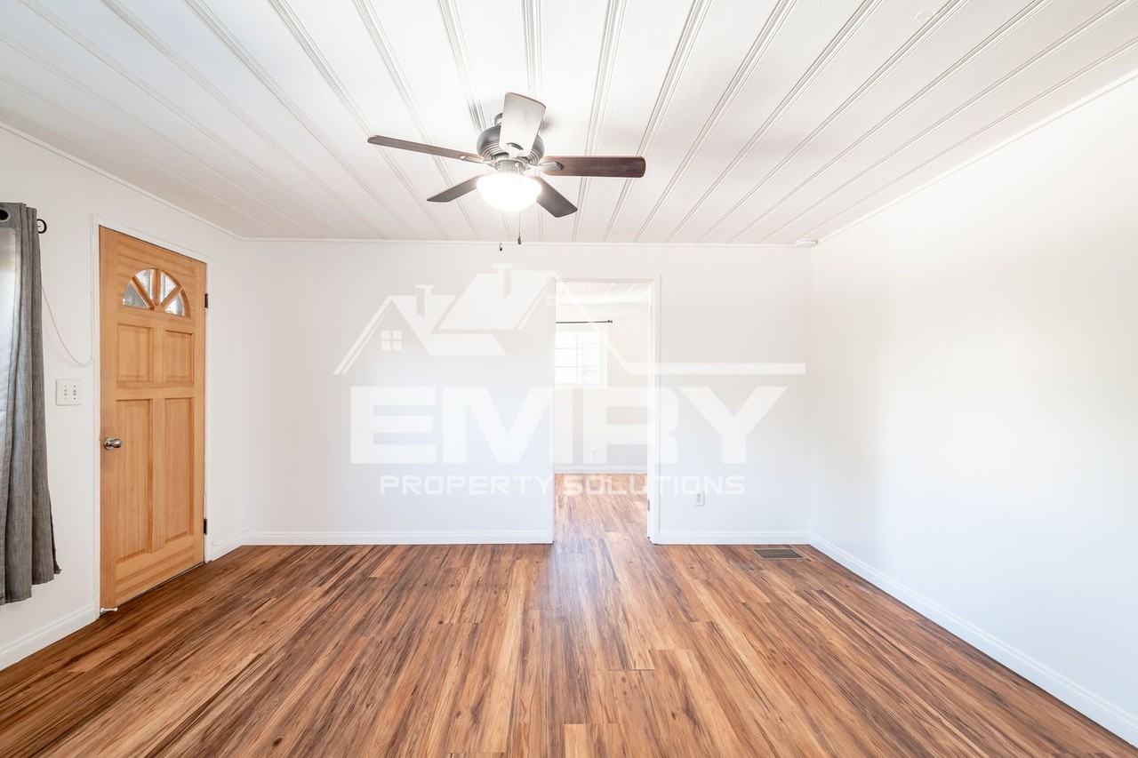 8718 Gallatin Rd - Photo 7 of 25