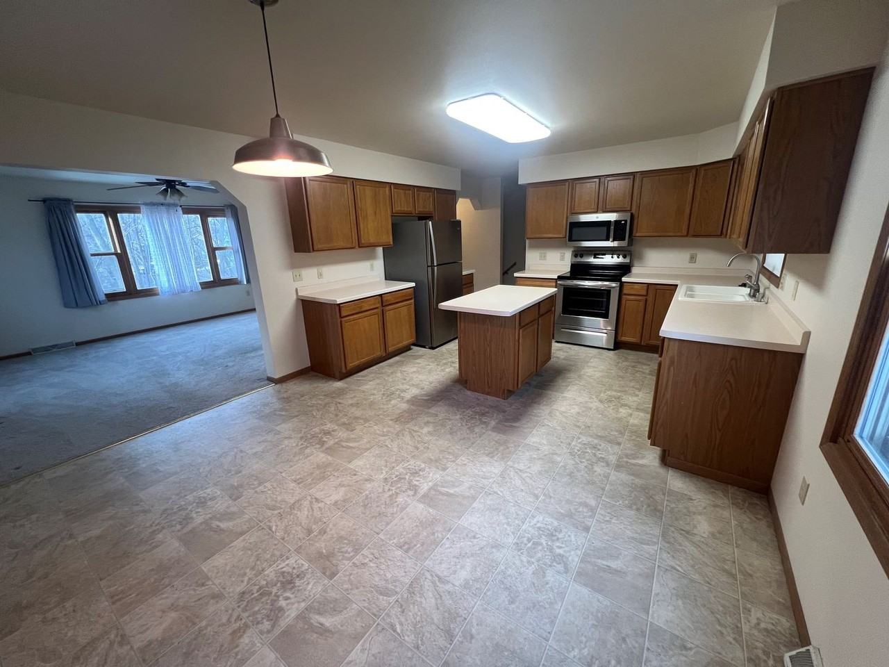 404 Racine St #D - Photo 3 of 11