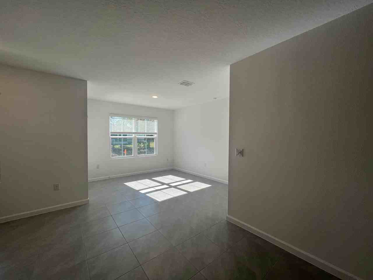 5 Wagner Pl - Photo 7 of 21