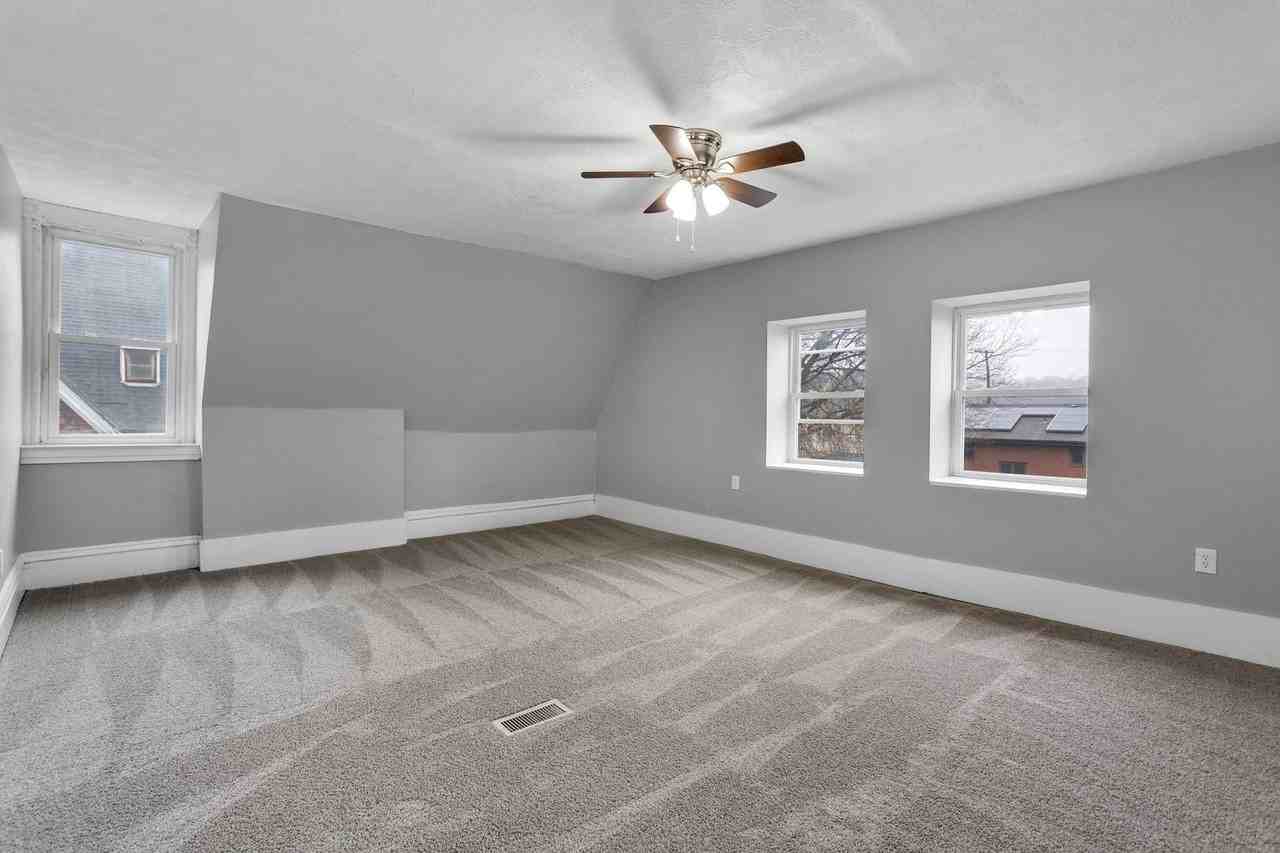 3210 Dawson St - Photo 5 of 28