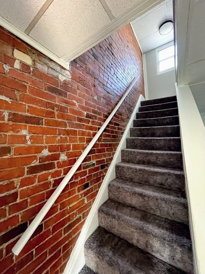 3232 Dawson St - Photo 2 of 16