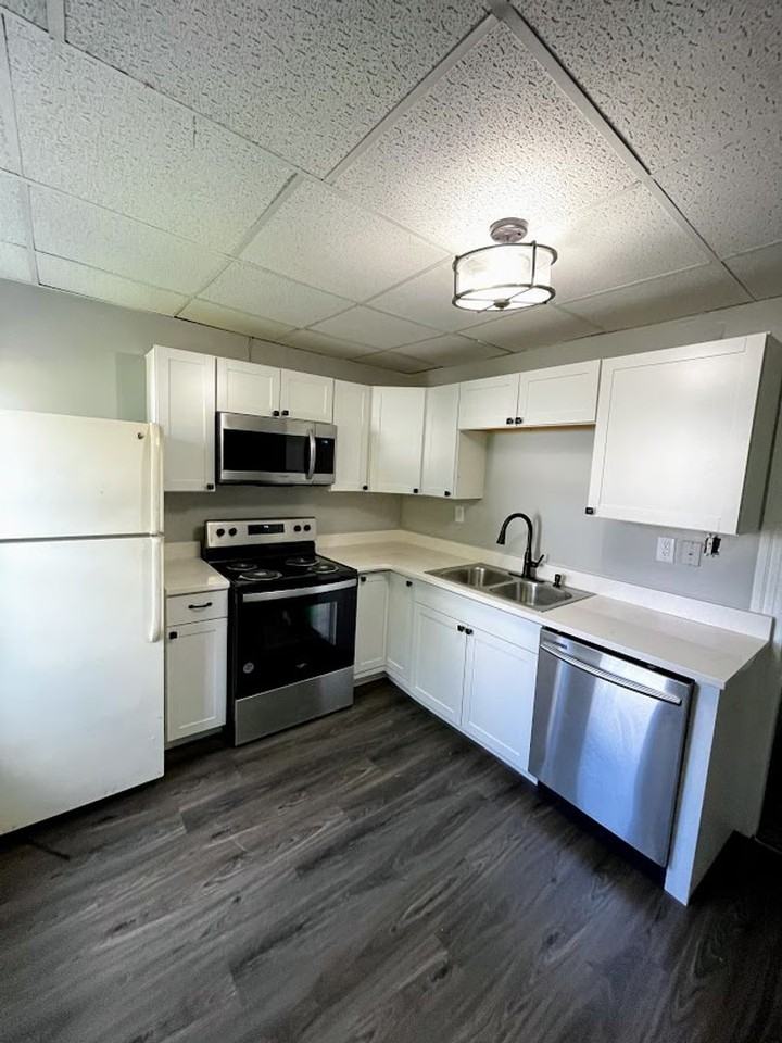 3232 Dawson St - Photo 3 of 16