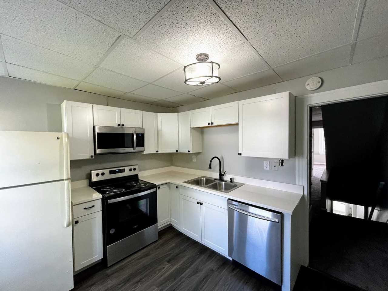 3232 Dawson St - Photo 2 of 16