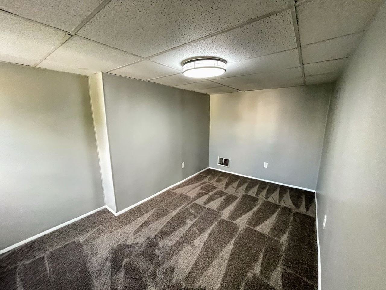 3232 Dawson St - Photo 4 of 16