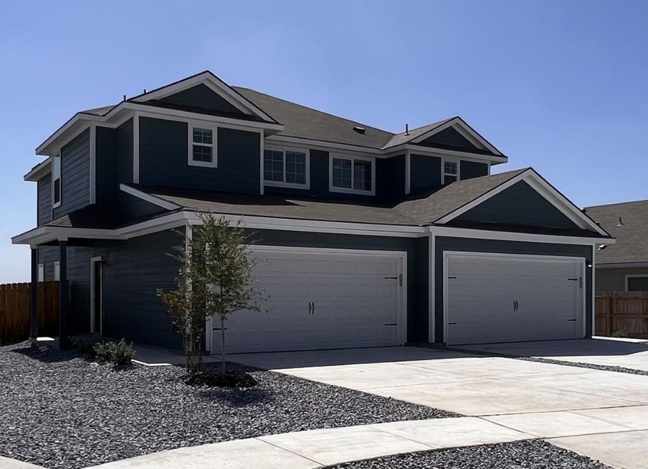 3406 Scott Cir - Photo 2 of 20