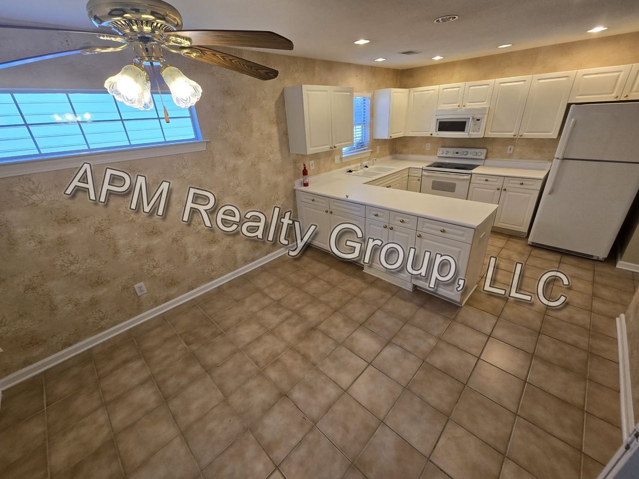 18 Baltusrol Ct - Photo 7 of 15