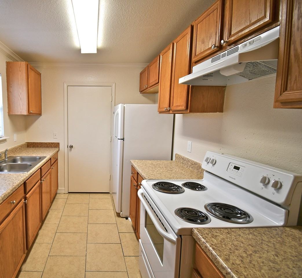 3626 Cranford Ave - Photo 3 of 9