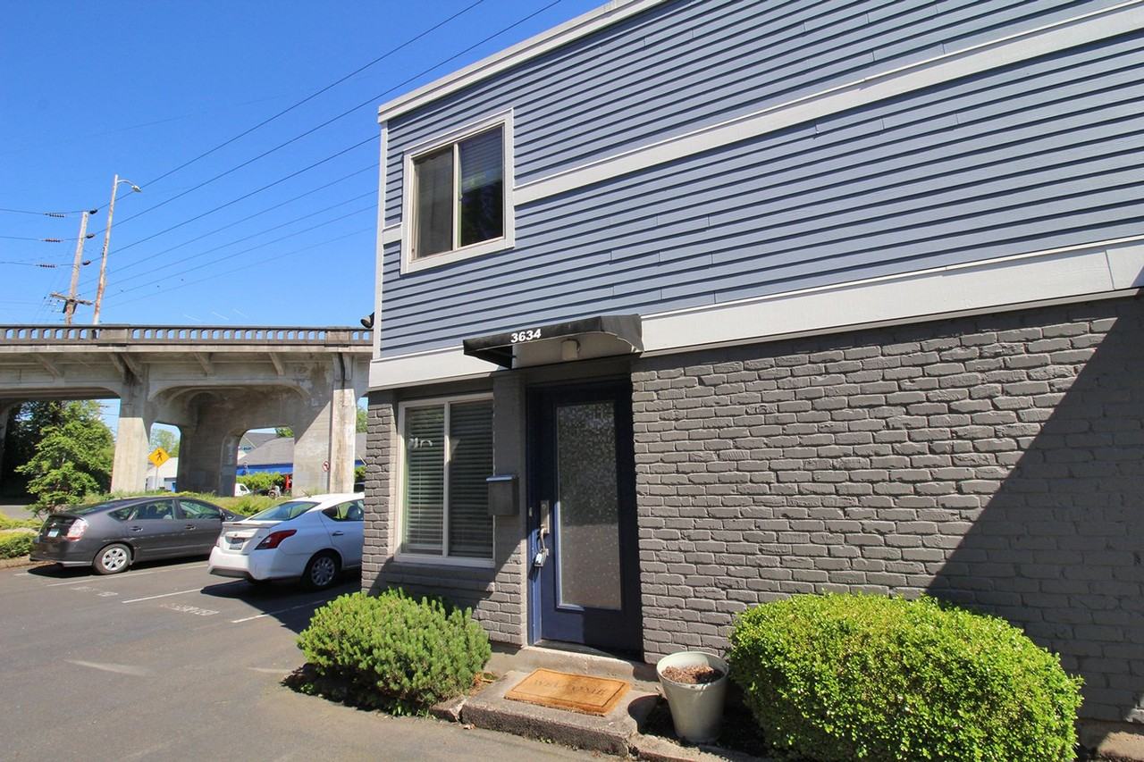 3634 Sw Multnomah Blvd - Photo 2 of 29