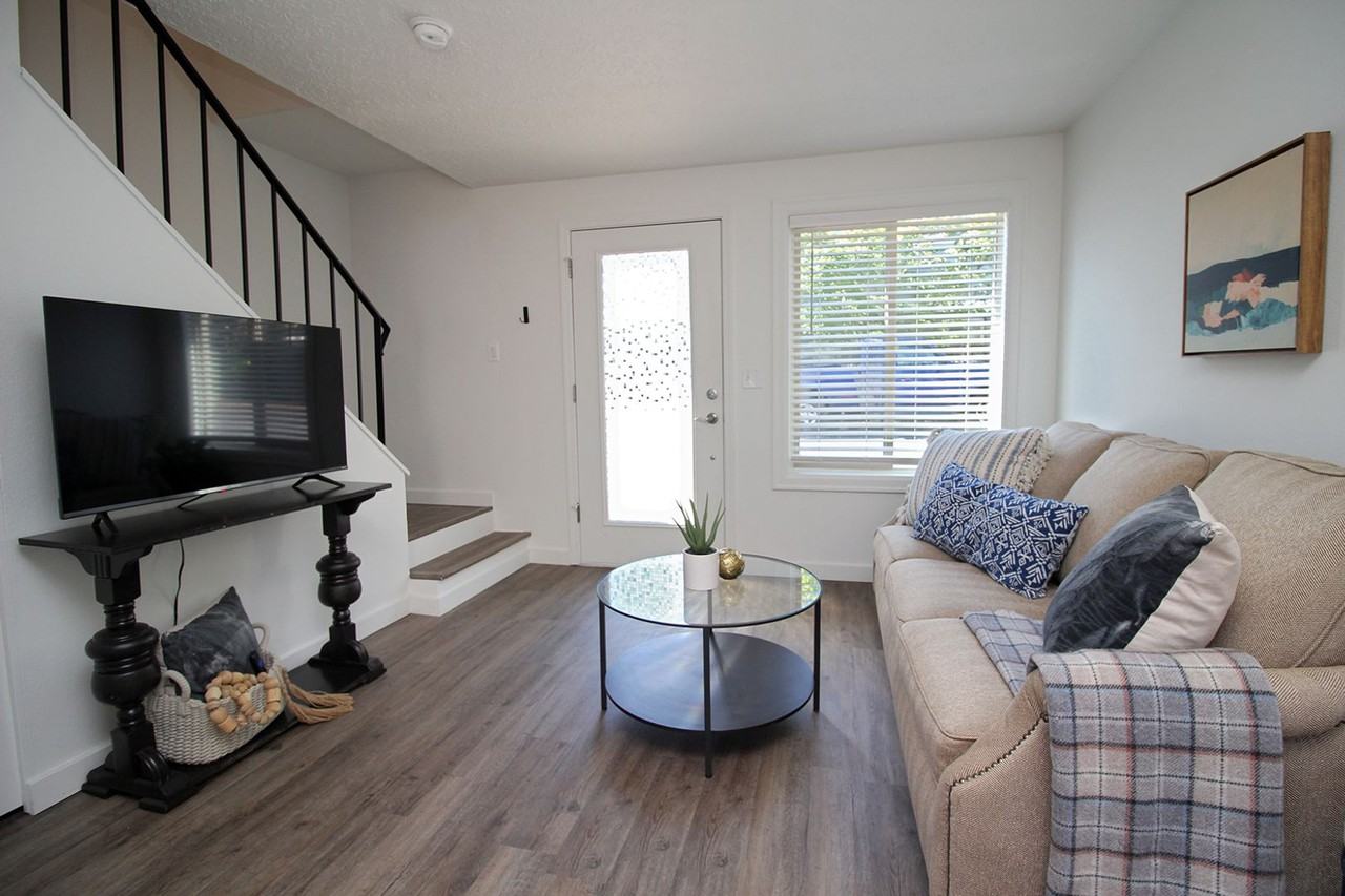 3634 Sw Multnomah Blvd - Photo 3 of 29