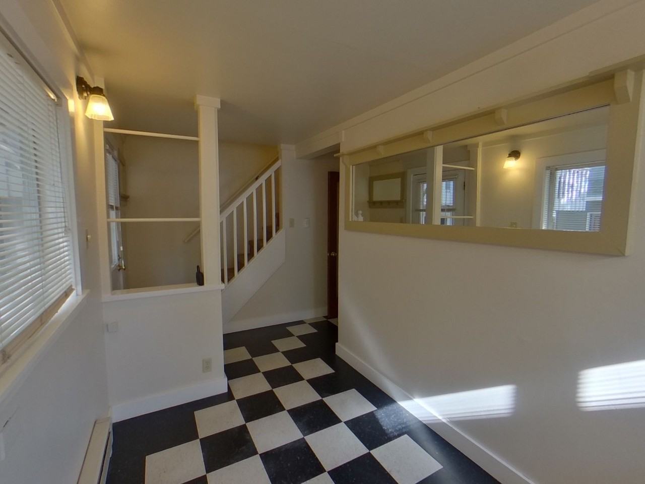 1740 Hilyard St - Photo 5 of 14